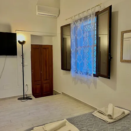 Al Centro N 9 Apartment *
