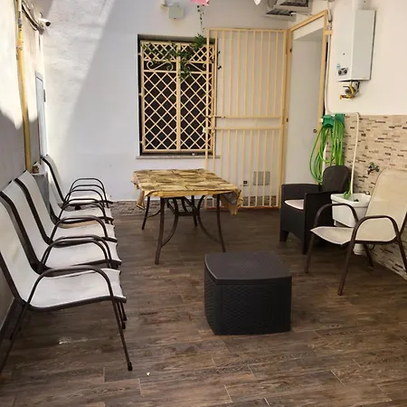Al Centro N 9 Apartment *